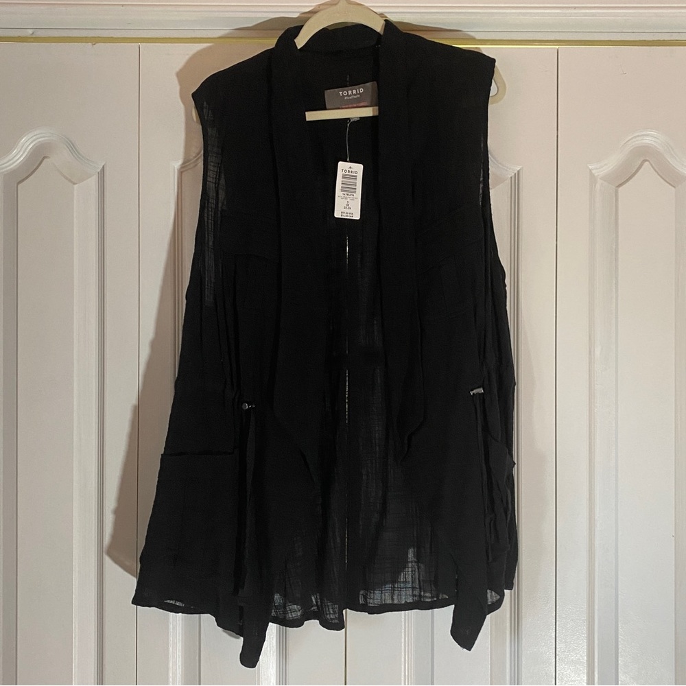 NWT Torrid Black Vest 3X